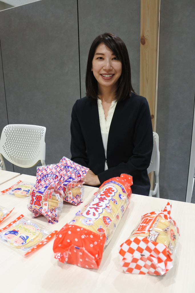 花丸本舗1(2代目となる佐藤渚社長)サイズ変更.png